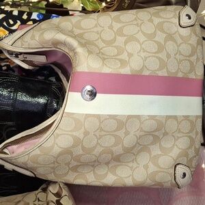COACH TAN SIGNATURE DESIGN COATED CANVAS W PINK WHITE STRIP SHOULDER BAG